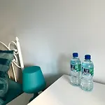 2-Rooms Cute Apartment, Metro, Wi-Fi - By Hik Apartments