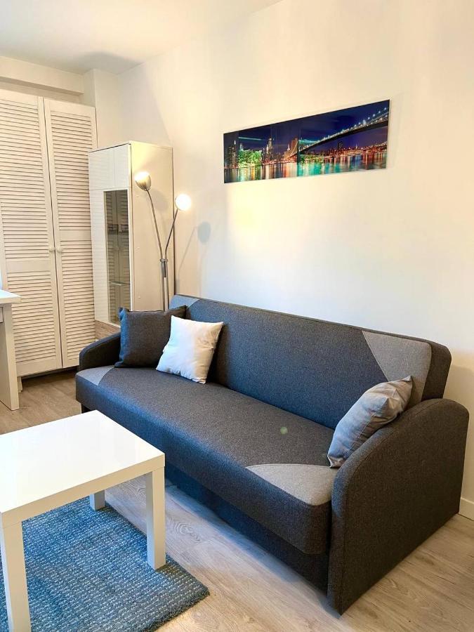 2-rooms Cute Apartment, Metro, Wi-fi - By Hik Butas *
